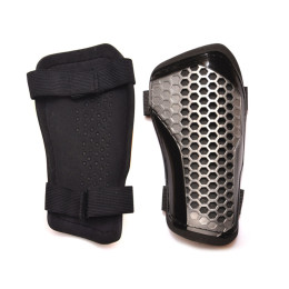 Футбольні щитки HONEYCOMB розмір М F675-М grey сірі Футбольні щитки HONEYCOMB розмір М F675-М grey сірі